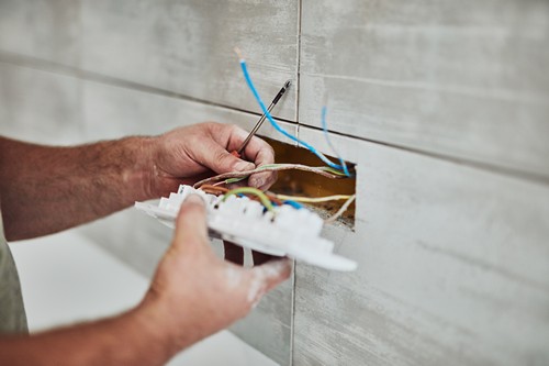 Expert Kenmore electrician in WA near 98028